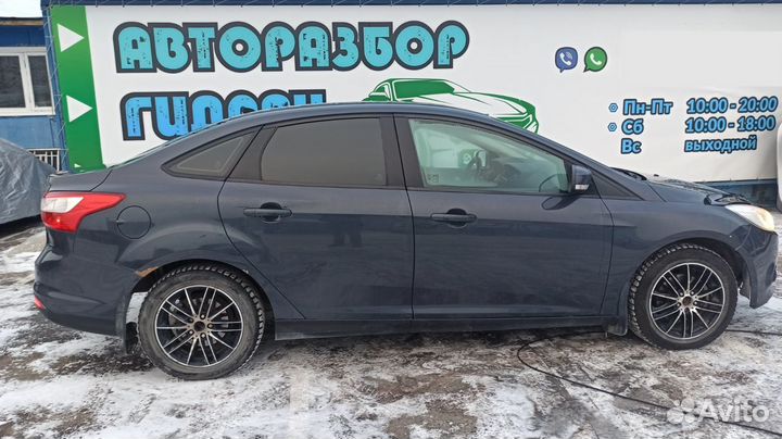 Рычаг задний продольный левый Ford Focus 3 2013 17