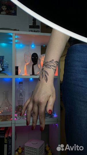 Модель на тату за расходники