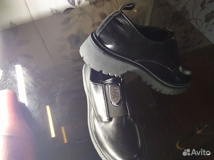 Туфли женские 39 размер черные новые