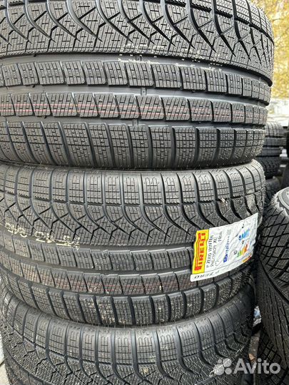 Pirelli P Zero Winter 255/40 R21 и 285/35 R21 105H