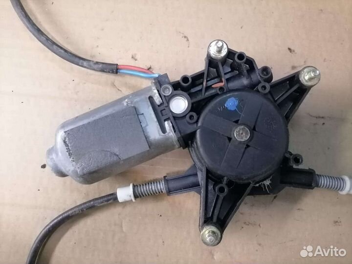 Стеклоподьемник задний правый nissan primera P10