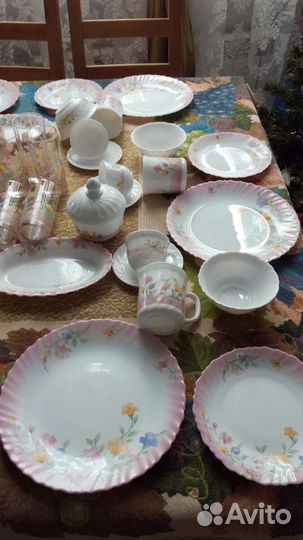 Набор посуды сервиз