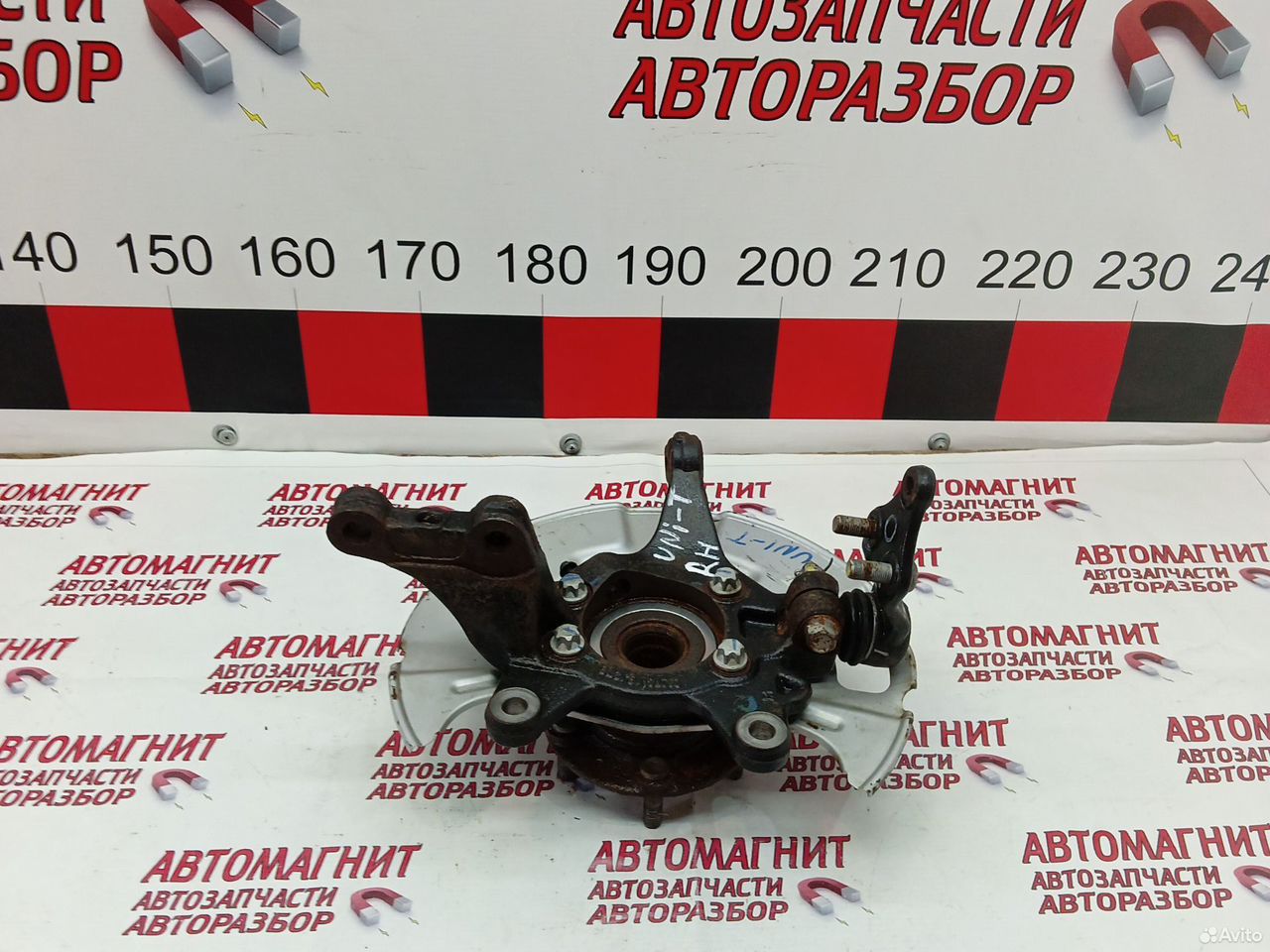 Кулак поворотный правый Changan Uni-T