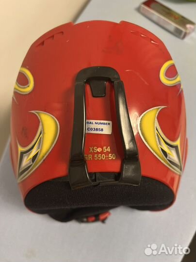 Горнолыжный шлем