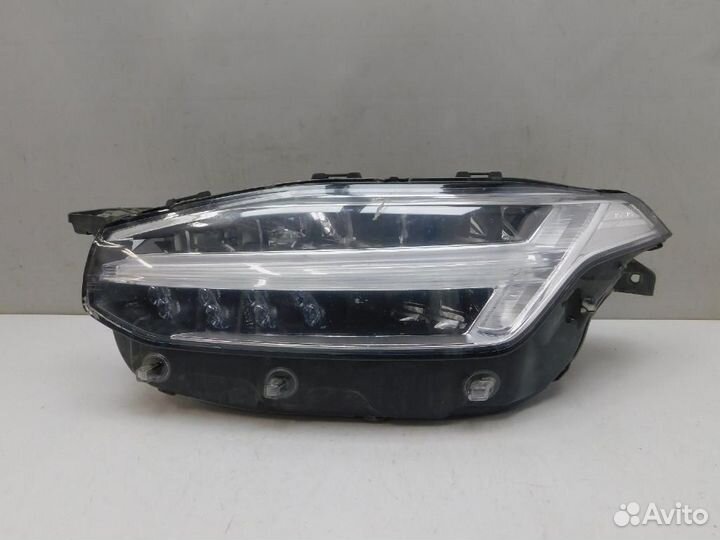 Фара левая Volvo XC90
