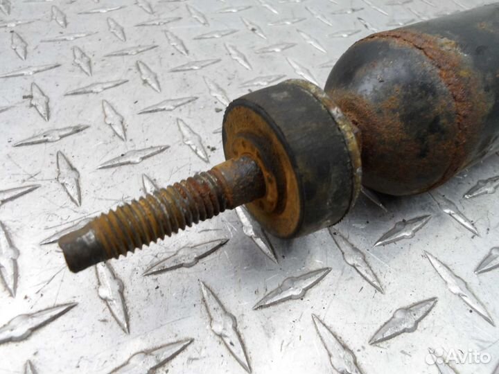 Амортизатор задний R Dodge Ram 3 1500