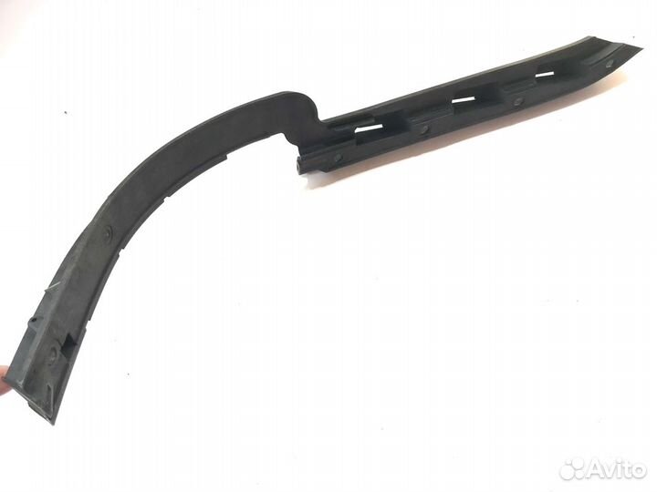 Направляющая правая Porsche Cayenne