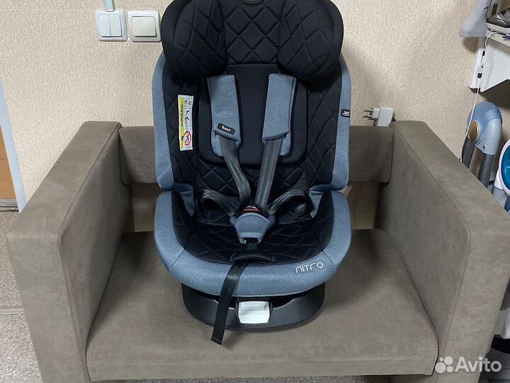 Автокресло с изофикс