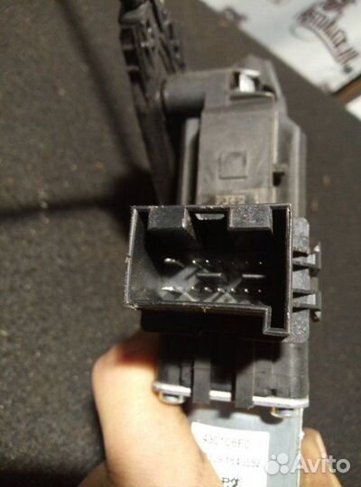 Стеклоподъемник задний правый Volkswagen Polo