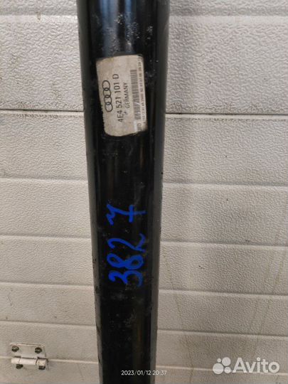 Карданный вал Audi A8 D3 4.2 BVJ 2006