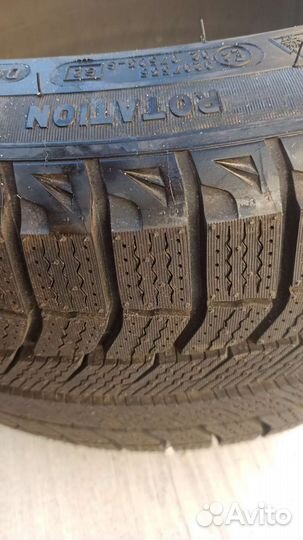 Michelin X-Ice 235/45 R17 97T
