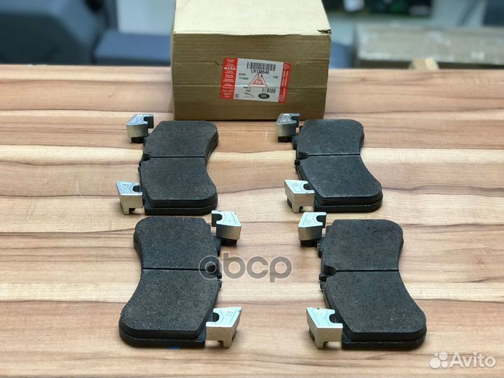 Колодки тоpмозные LR138646 land rover