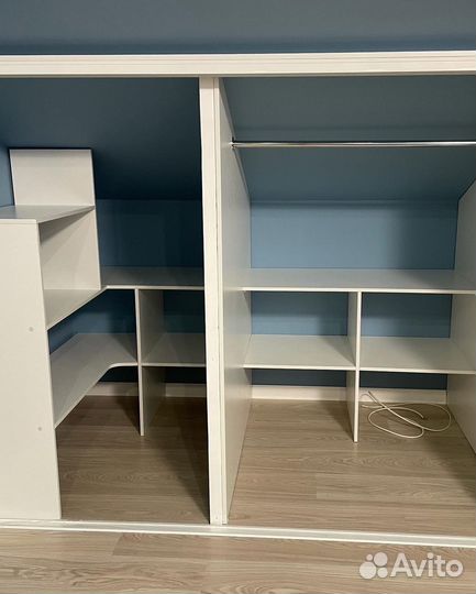 Шкаф с зеркалом