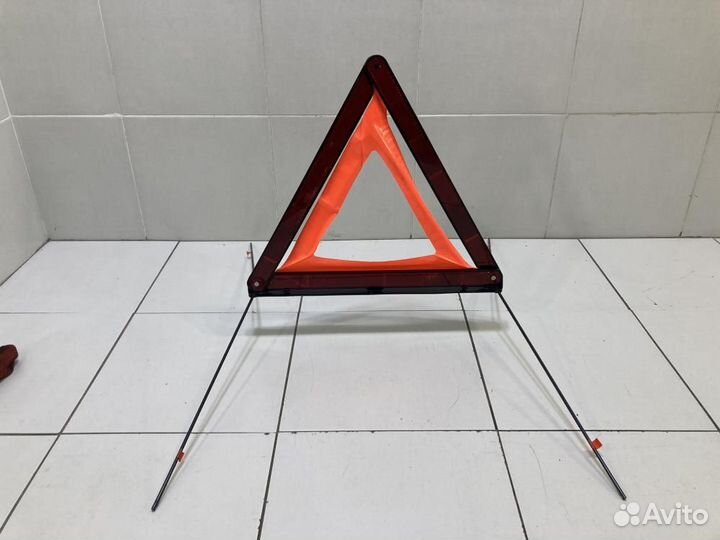 Знак аварийной остановки Mercedes-Benz S-Class W22