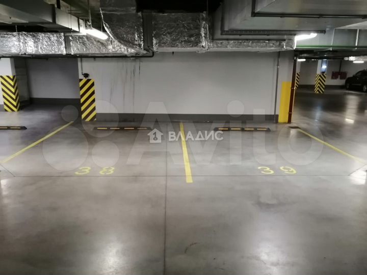 Машиноместо, 20 м²