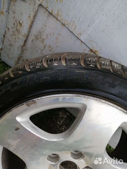 R17 Michelin Agilis 235/45, PCD 5x135 DIA 38