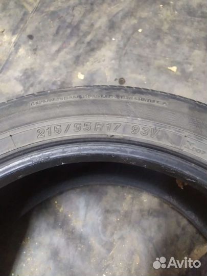 Yokohama dB Decibel E70B 215/55 R17 93V