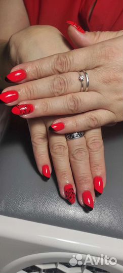 Маникюр и педикюр