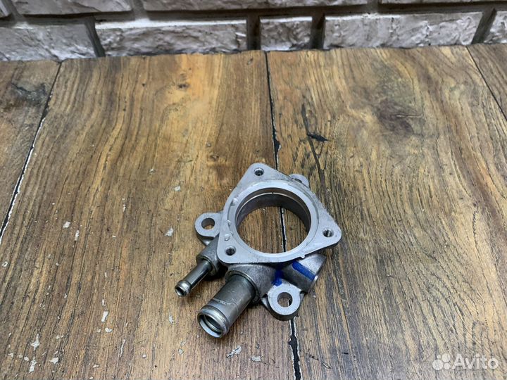 Suzuki Vitara Корпус термостата 1.6 M16A