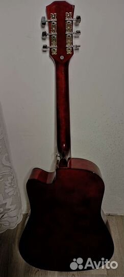 Акустическая гитара