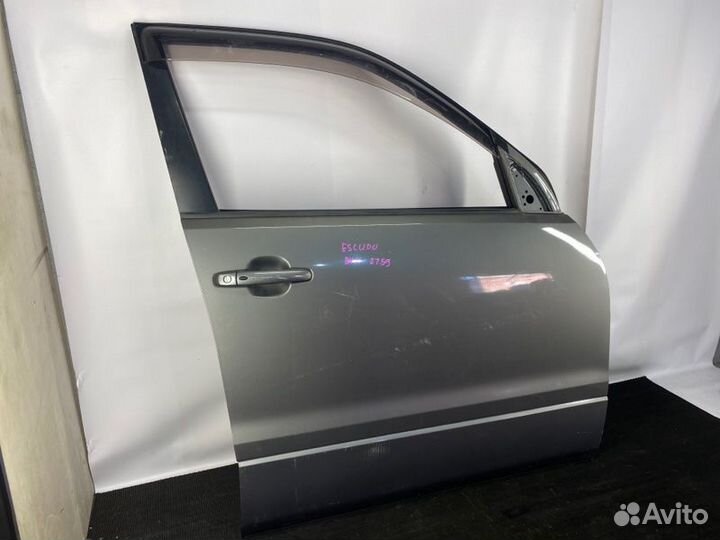 Передняя Правая дверь Suzuki Grand Vitara