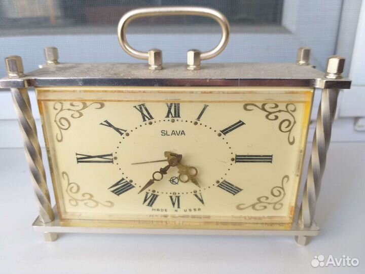 Настольные часы