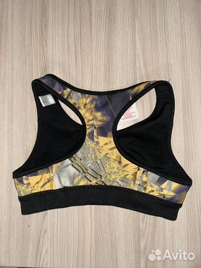 Спортивный топ Adidas на девочку 140