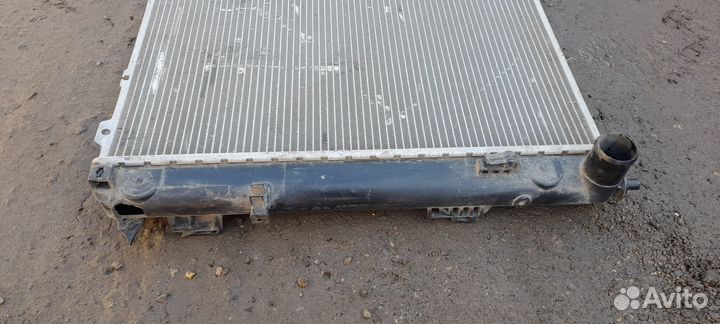 Радиатор основной Sorento 2 Поврежден пластик