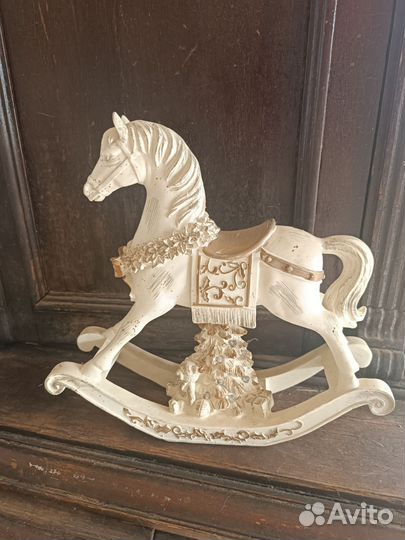 Лошадь игрушка качалка