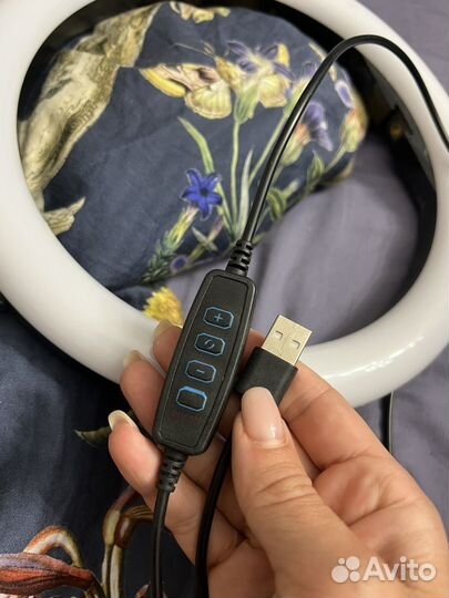 Кольцевая лампа