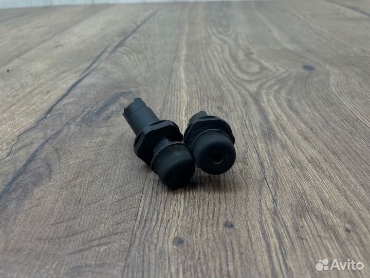 Крепление бампера заднее Volvo C30 MK38 2.4 B5244S