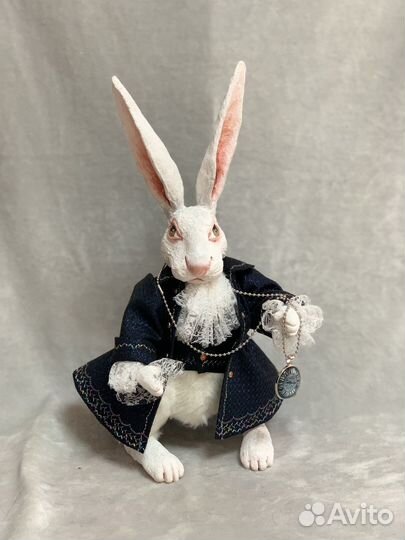 Белый кролик