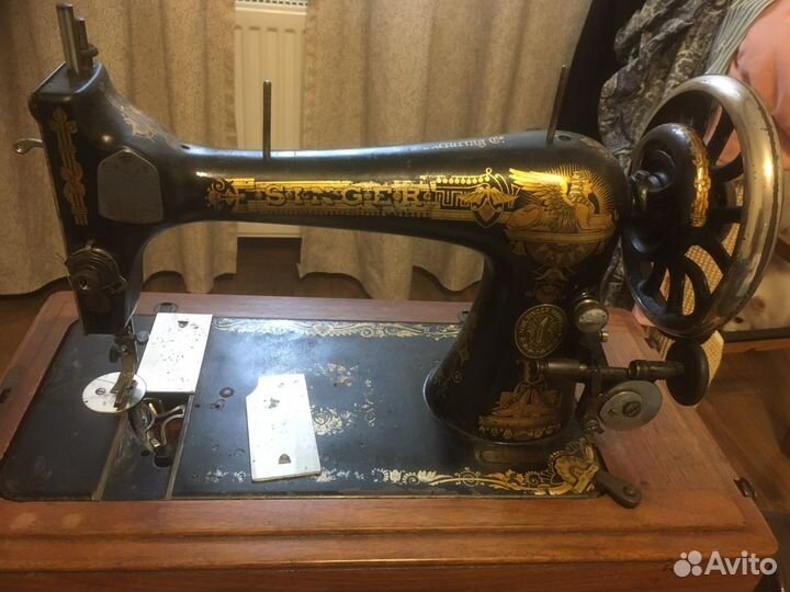 Швейная машина Singer
