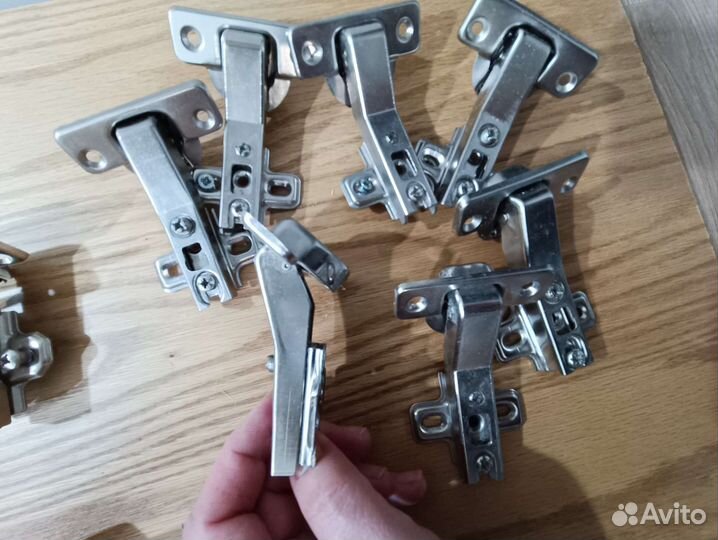 Угловые петли для шкафов