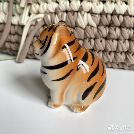 Пухлый тигр / Фарфор / Новый