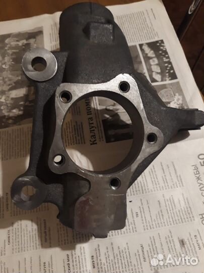 Продаю поворотный кулак на Форд Транзит 2006 г.в