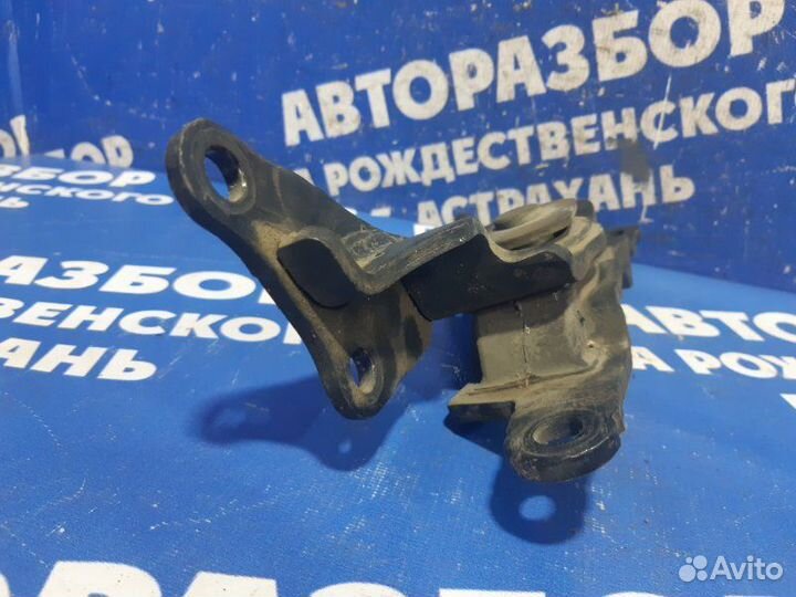 Крепление двигателя Nissan Teana J32 седан VQ35DE