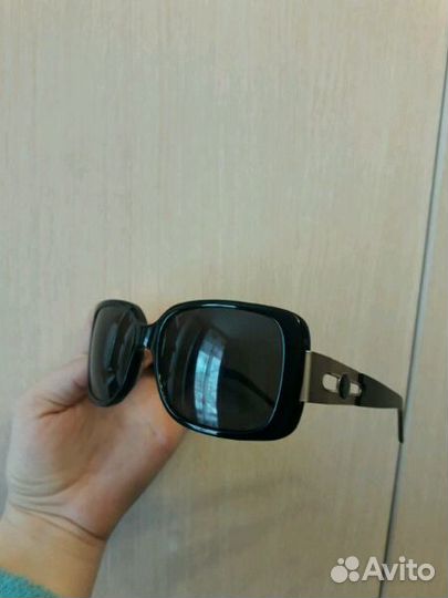 Очки солнечные дорогого бренда