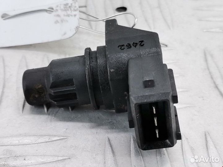 Датчик распредвала Renault Laguna рест. 2001