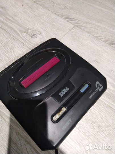 Sega mega drive 2(не рабочая), + 5 картриджей