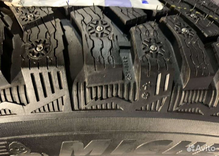 Michelin X-Ice North 4 215/65 R17 103