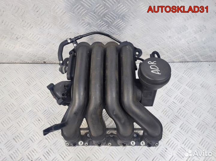 Коллектор впускной VW Passat B5 1,8 ADR 06B133210M