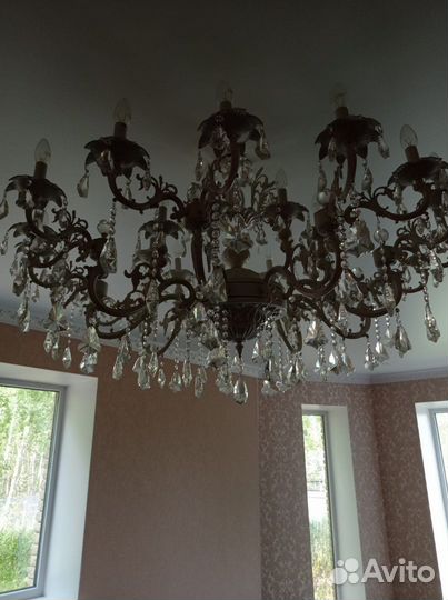Люстра хрустальная потолочная