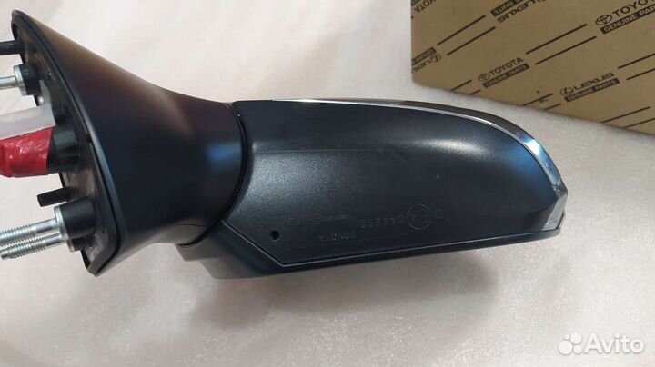 Зеркало левое на Тойота Камри V70 оригинал BSM