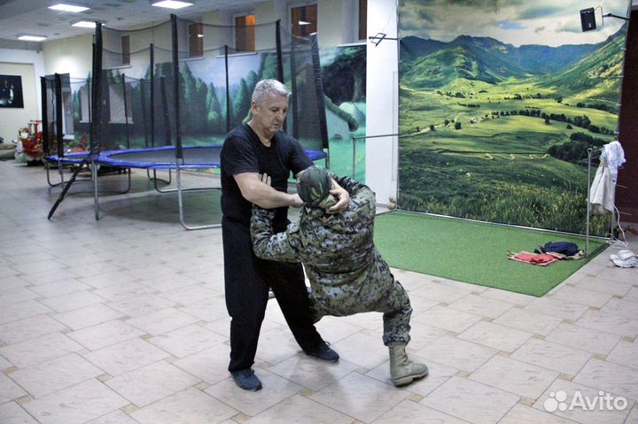 Тренер по рукопашному бою