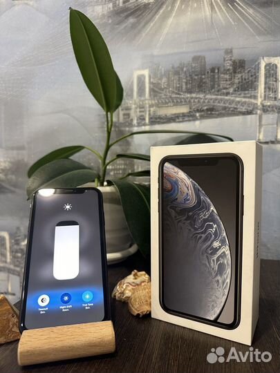iPhone Xr, 64 ГБ