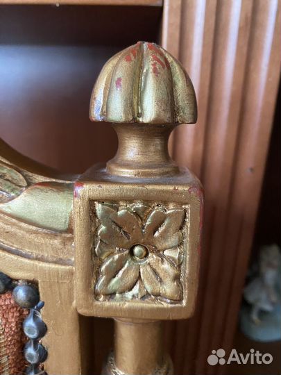 Стулья антикварные. 18 штук