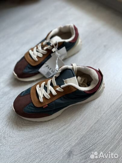Кроссовки zara 35 новые