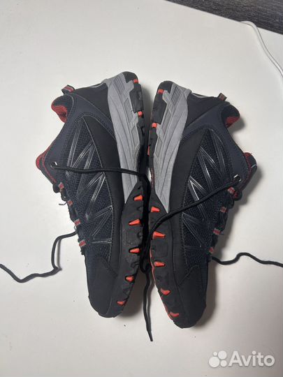 Треккинговые ботинки