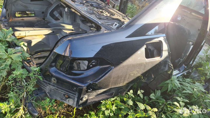 Задняя часть Mercedes-Benz w212 седан 2010